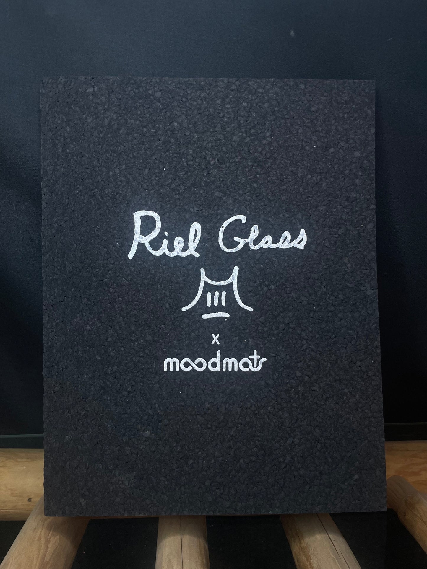 Riel Glass X MoodMat
